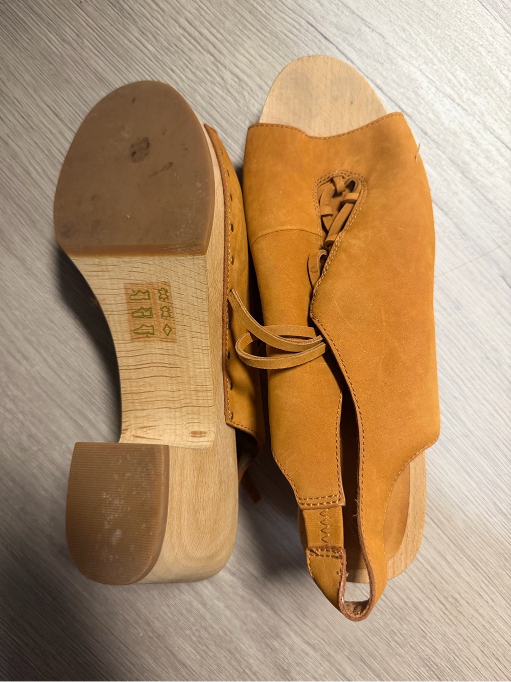 Madewell Mustard Suede Slingback Sandals - Picture 3 of 3
